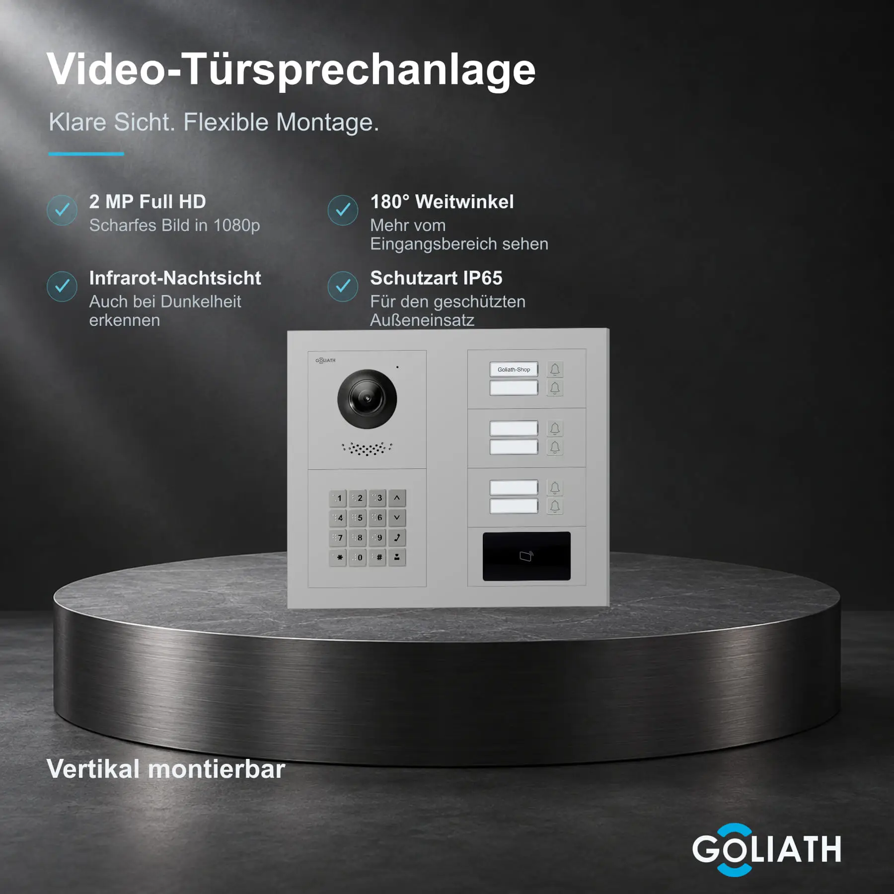 Goliath Premium-Line-Außenstation in Silber mit Kamera, 6 Klingeltasten, Zahlencode-Tastatur und RFID-Leser. Zwei aufrechte Modulspalten nebeneinander auf Naturstein.