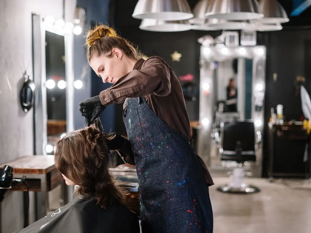Türsprechanlage im Gewerbe – ein Friseursalon berichtet