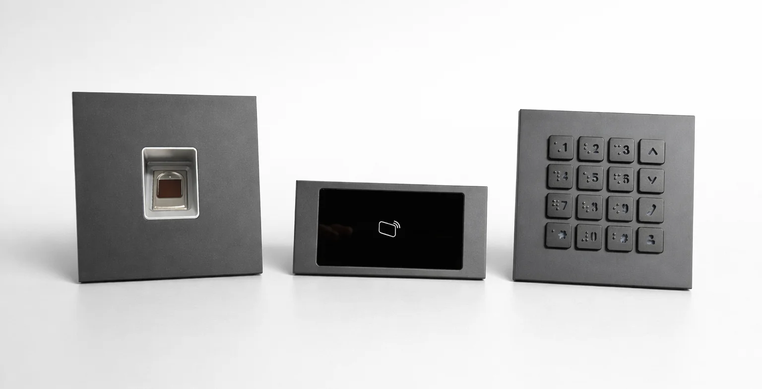 Premium-Line: Türöffner komfortabel öffnen – mit Fingerprint, RFID oder Zahlencode